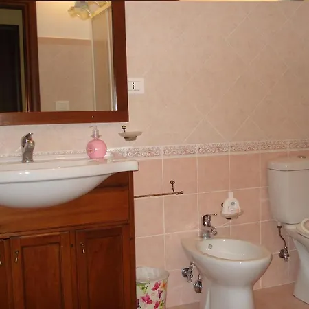 לינה וארוחת בוקר Angel's House 5*