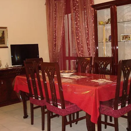 לינה וארוחת בוקר Angel's House