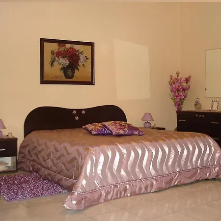 לינה וארוחת בוקר Angel's House