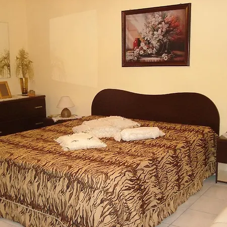 לינה וארוחת בוקר Angel's House